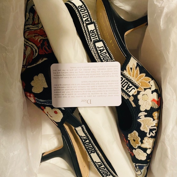 Christian Dior Embroidered Slingback Kitten Heel Pump - Picture 4 of 7